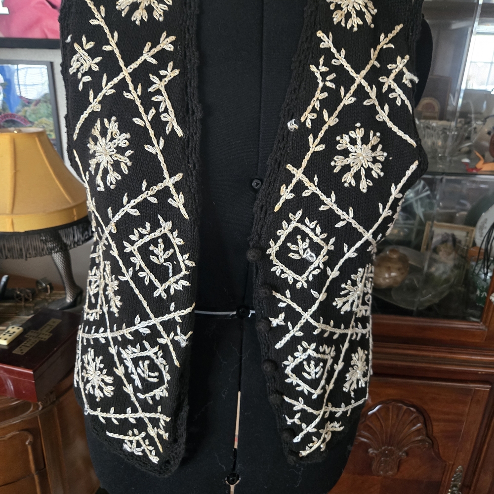 Kathie Lee Collection Black and White Embroidered Vest